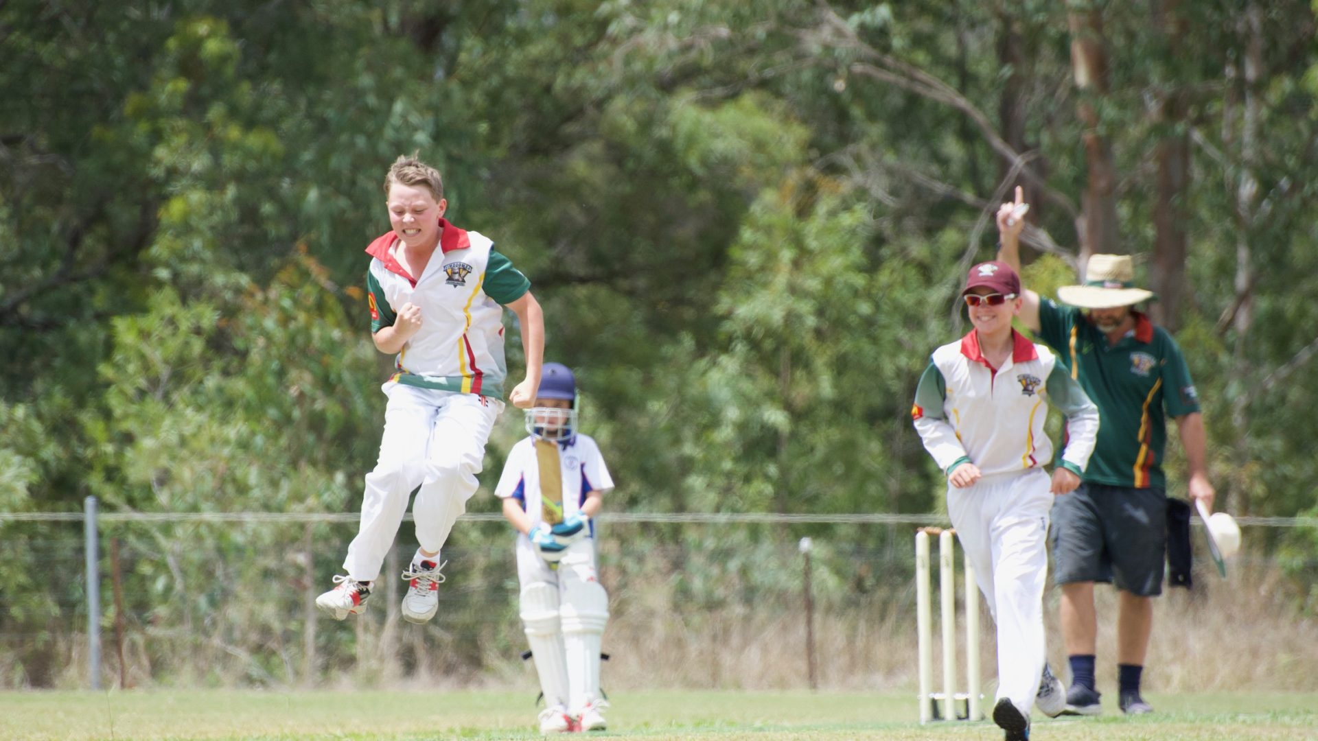 06FA091C-E70C-478F-A951-753BC536FB27